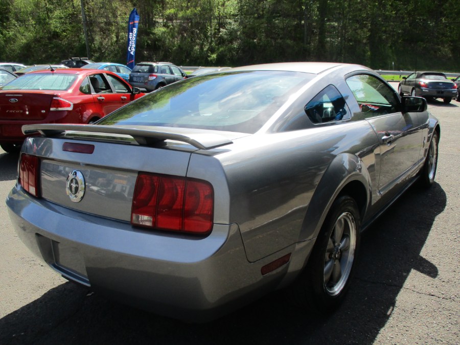 2006 Ford Mustang V6 Standard photo