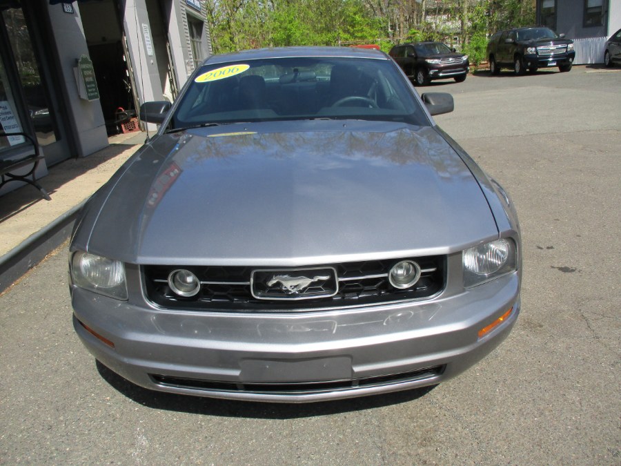 2006 Ford Mustang V6 Standard photo