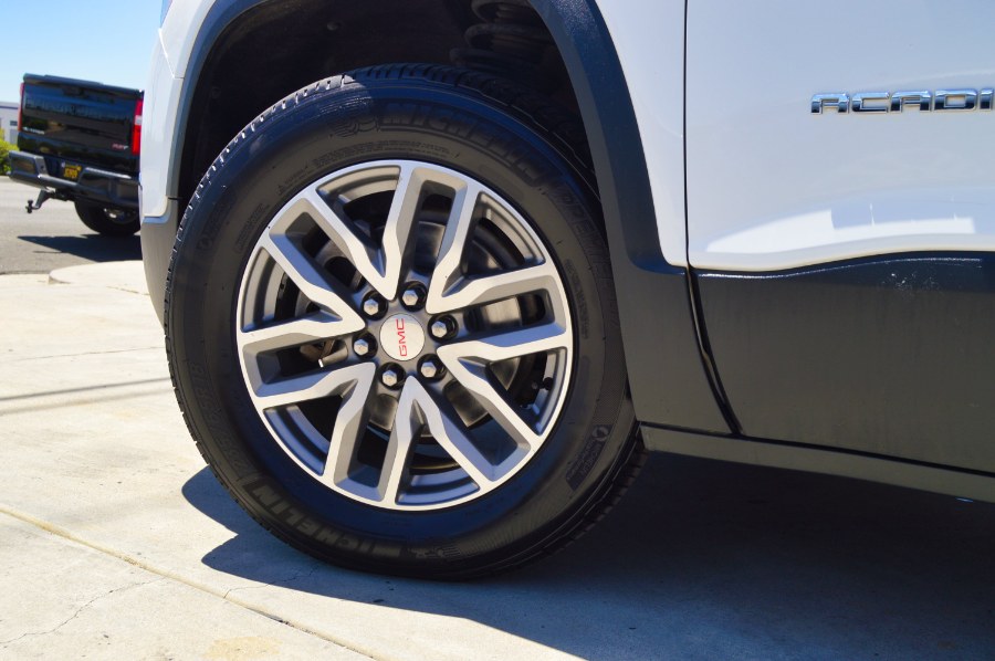2017 GMC Acadia FWD 4dr SLE w/SLE-2 photo