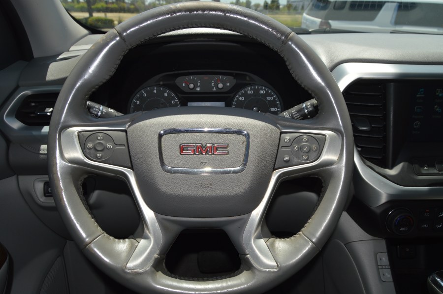 2017 GMC Acadia FWD 4dr SLE w/SLE-2 photo