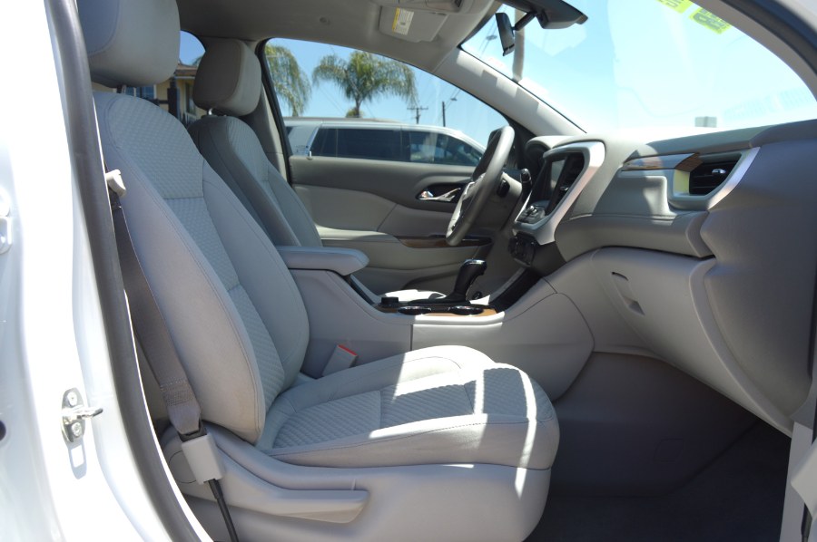 2017 GMC Acadia FWD 4dr SLE w/SLE-2 photo