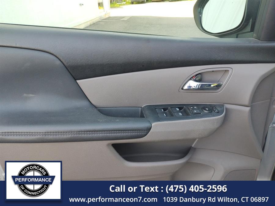 2016 Honda Odyssey 5dr SE photo