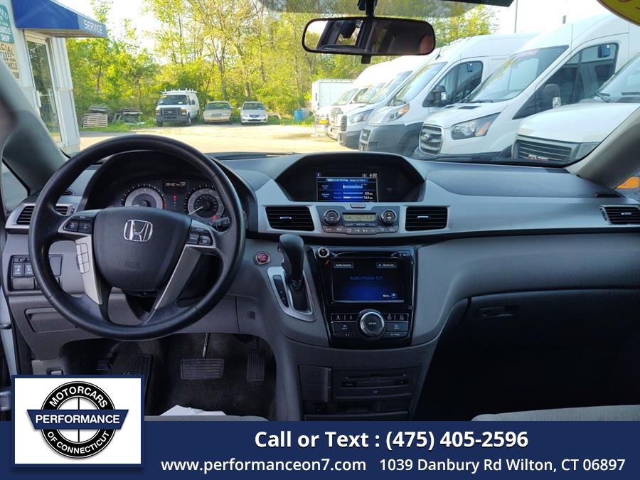 2016 Honda Odyssey 5dr SE photo