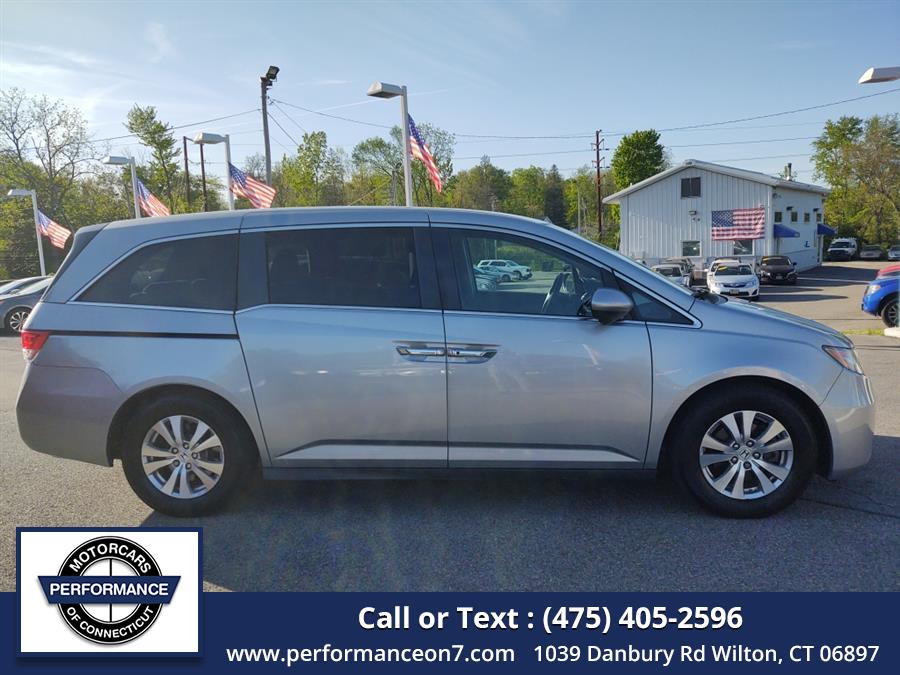 2016 Honda Odyssey 5dr SE photo