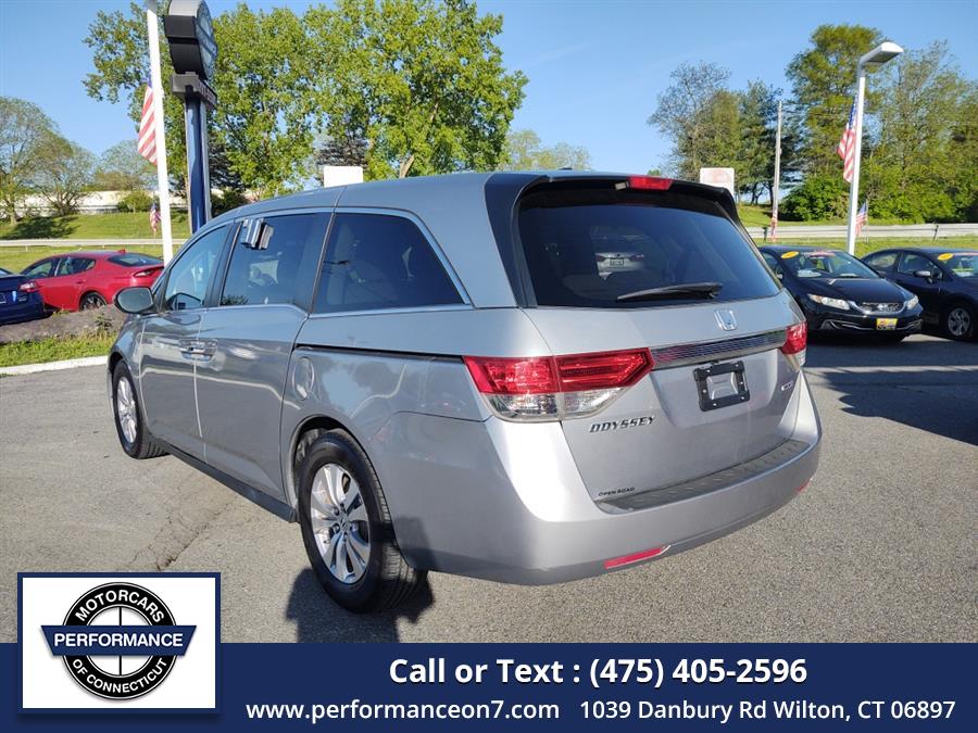 2016 Honda Odyssey 5dr SE photo