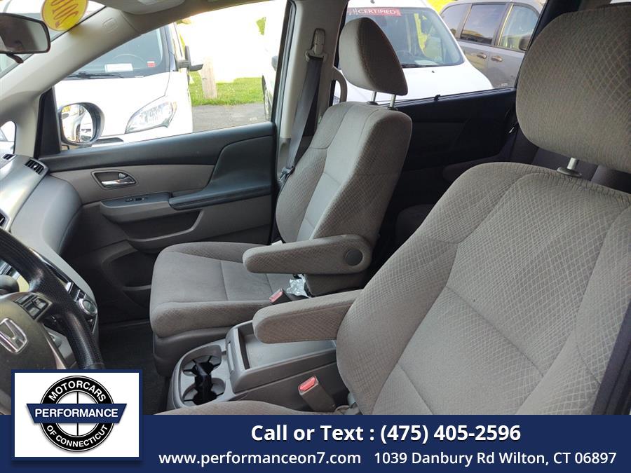 2016 Honda Odyssey 5dr SE photo