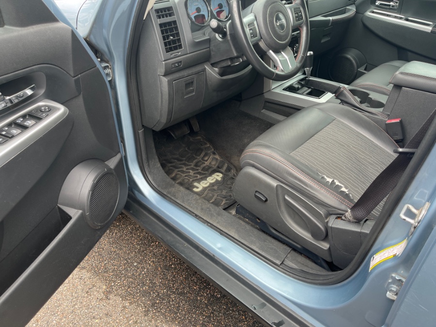 2012 Jeep Liberty Sport photo