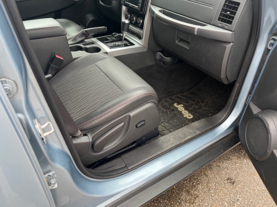2012 Jeep Liberty Sport photo