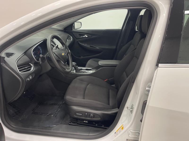 2022 Chevrolet Malibu LT photo