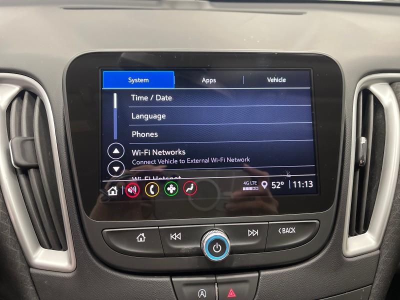2022 Chevrolet Malibu LT photo