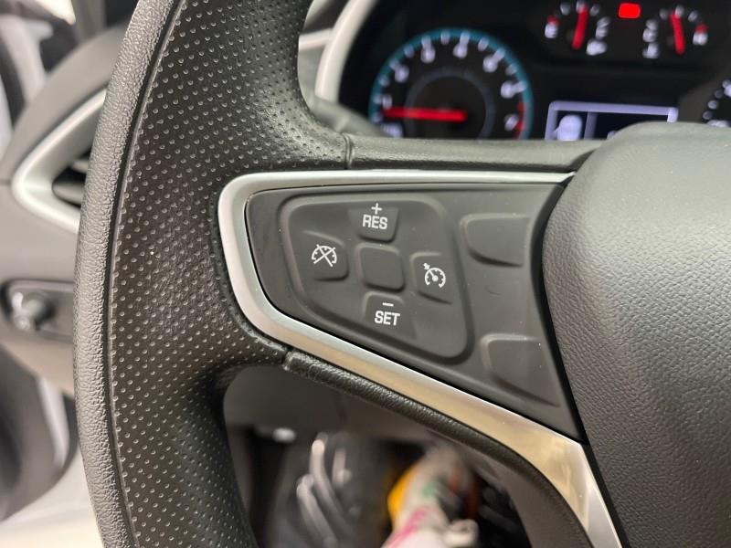 2022 Chevrolet Malibu LT photo