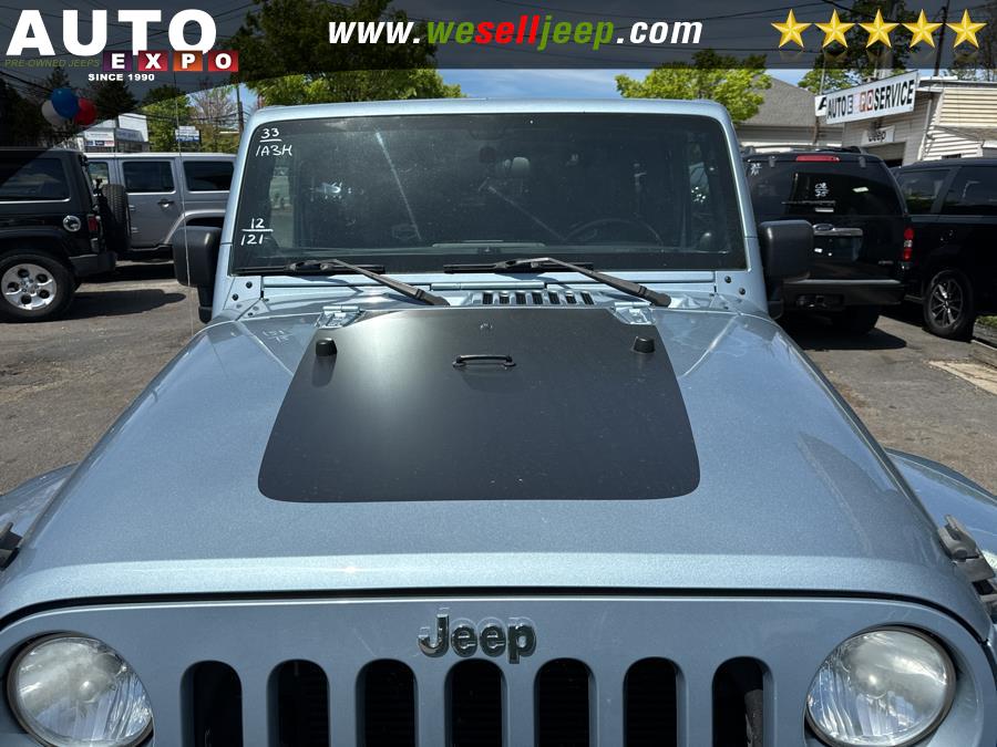 2012 Jeep Wrangler Sahara photo