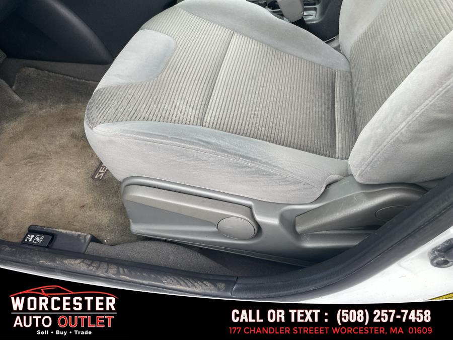 2010 Nissan Sentra 2.0 photo