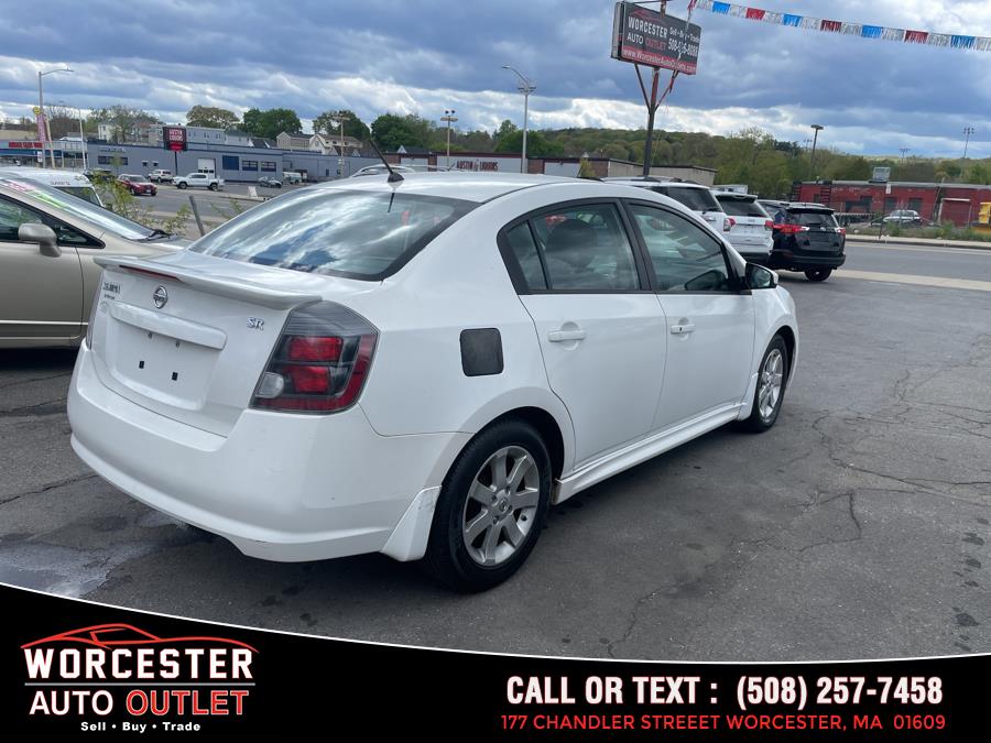 2010 Nissan Sentra 2.0 photo