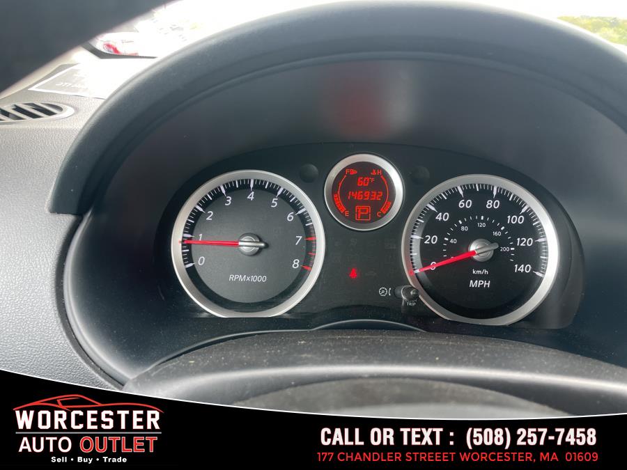 2010 Nissan Sentra 2.0 photo