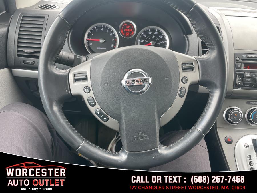 2010 Nissan Sentra 2.0 photo