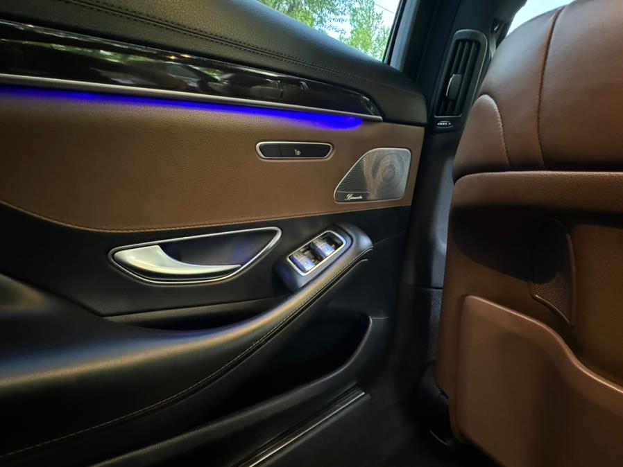2019 Mercedes-Benz S-Class S 560 4MATIC Sedan photo