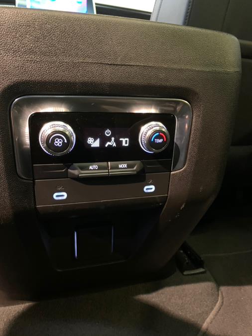 2021 GMC Yukon 4WD 4dr SLT photo