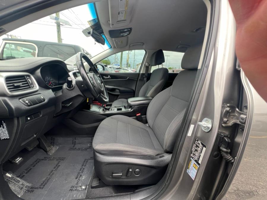 2017 Kia Sorento LX FWD photo