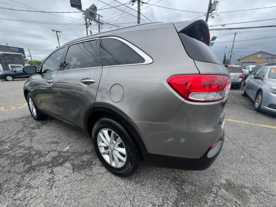 2017 Kia Sorento LX FWD photo