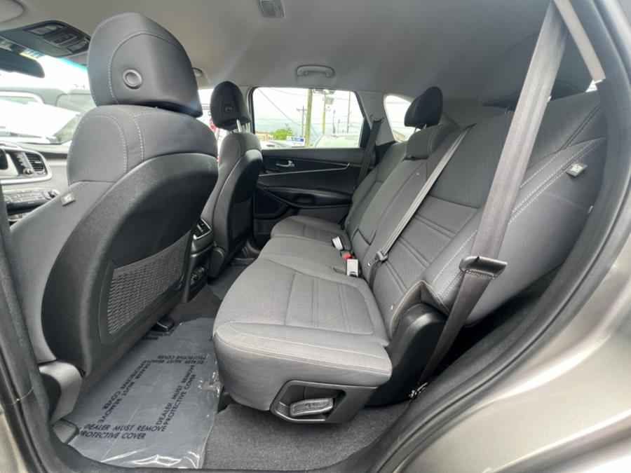 2017 Kia Sorento LX FWD photo