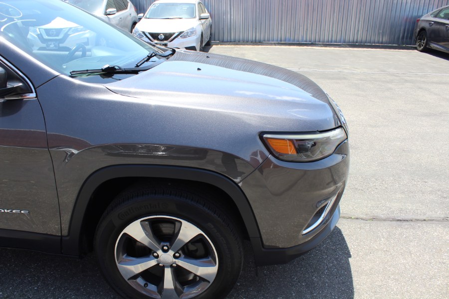 2020 Jeep Cherokee Limited 4x4 photo