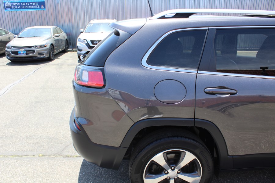 2020 Jeep Cherokee Limited 4x4 photo