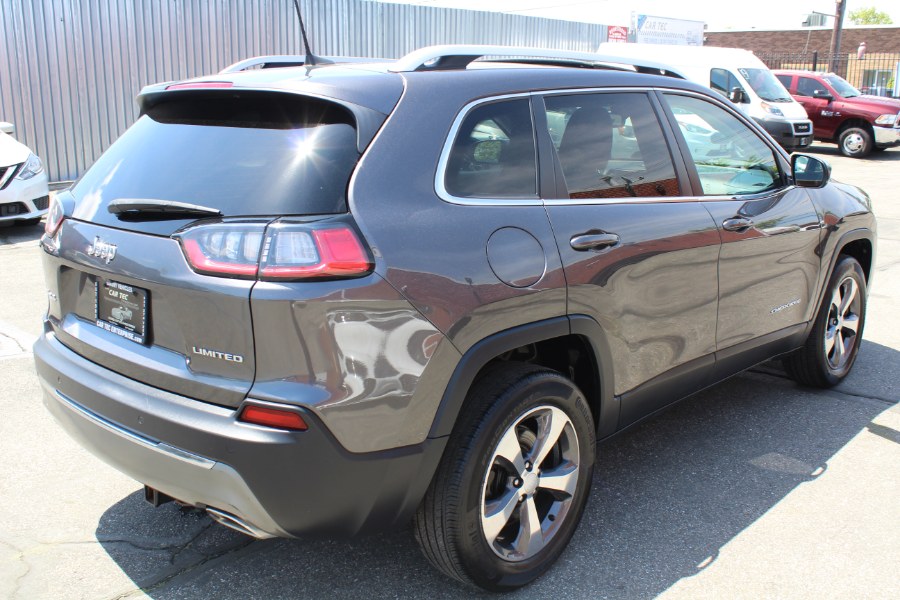 2020 Jeep Cherokee Limited 4x4 photo