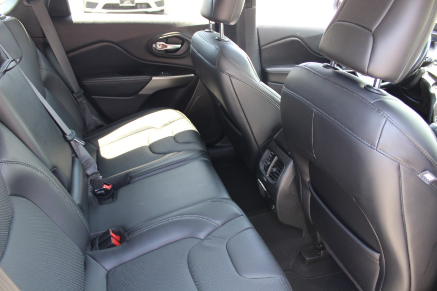 2020 Jeep Cherokee Limited 4x4 photo