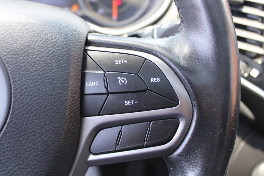 2020 Jeep Cherokee Limited 4x4 photo