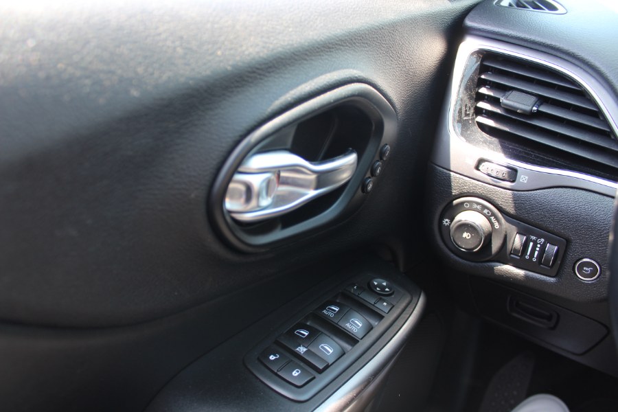 2020 Jeep Cherokee Limited 4x4 photo