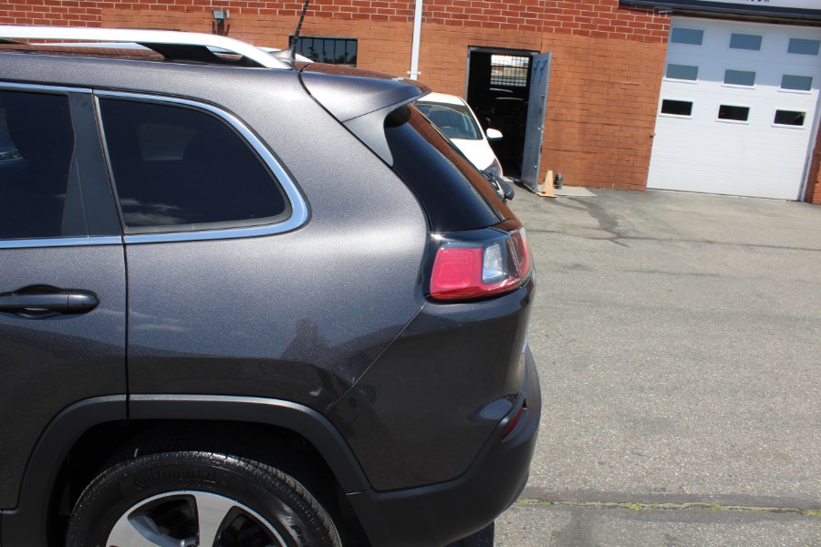 2020 Jeep Cherokee Limited 4x4 photo