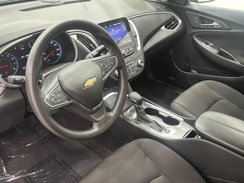 2022 Chevrolet Malibu LT photo