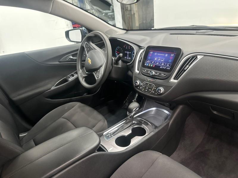 2022 Chevrolet Malibu LT photo