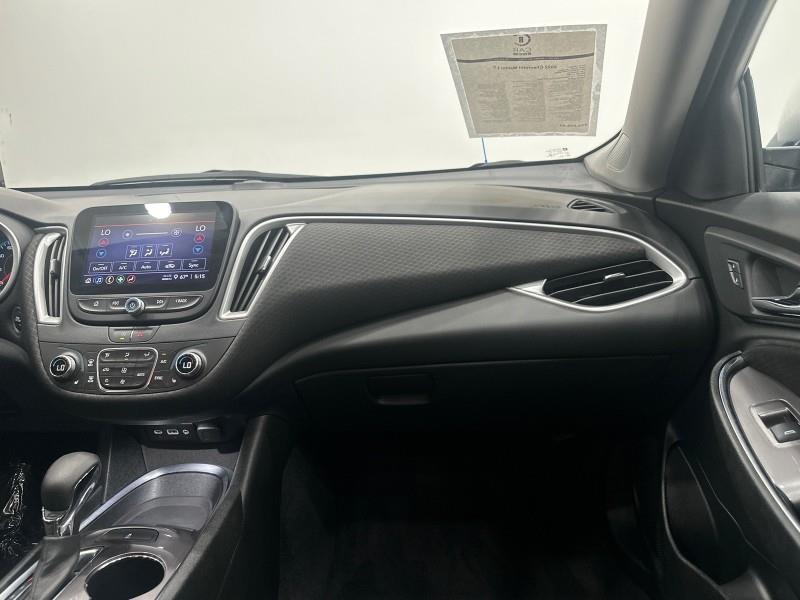 2022 Chevrolet Malibu LT photo
