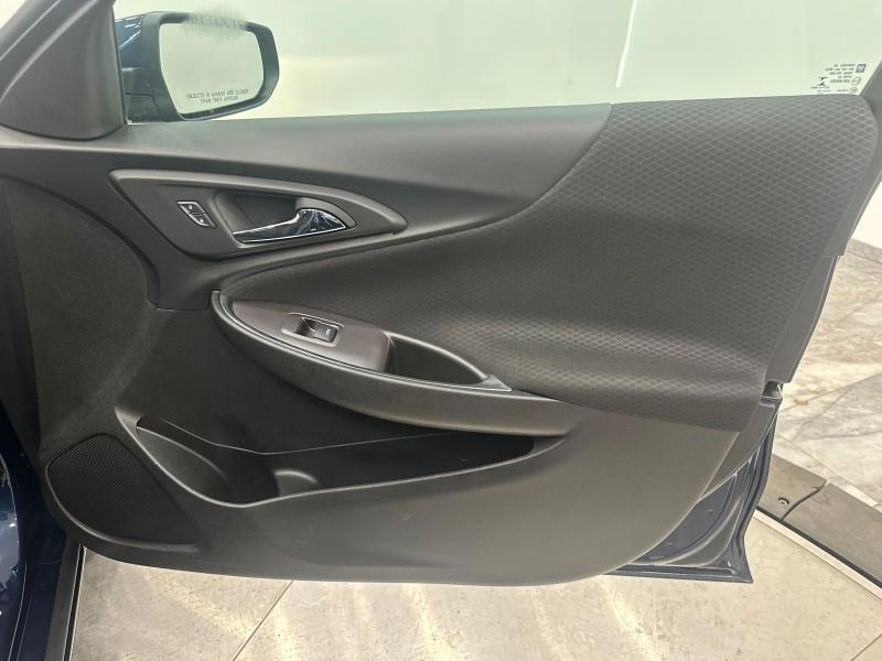2022 Chevrolet Malibu LT photo