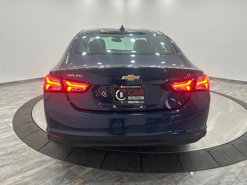 2022 Chevrolet Malibu LT photo
