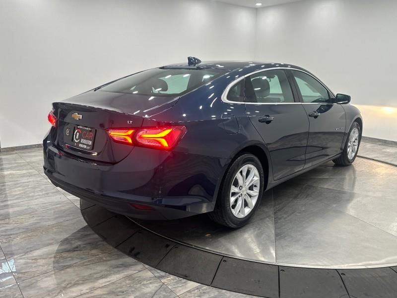 2022 Chevrolet Malibu LT photo