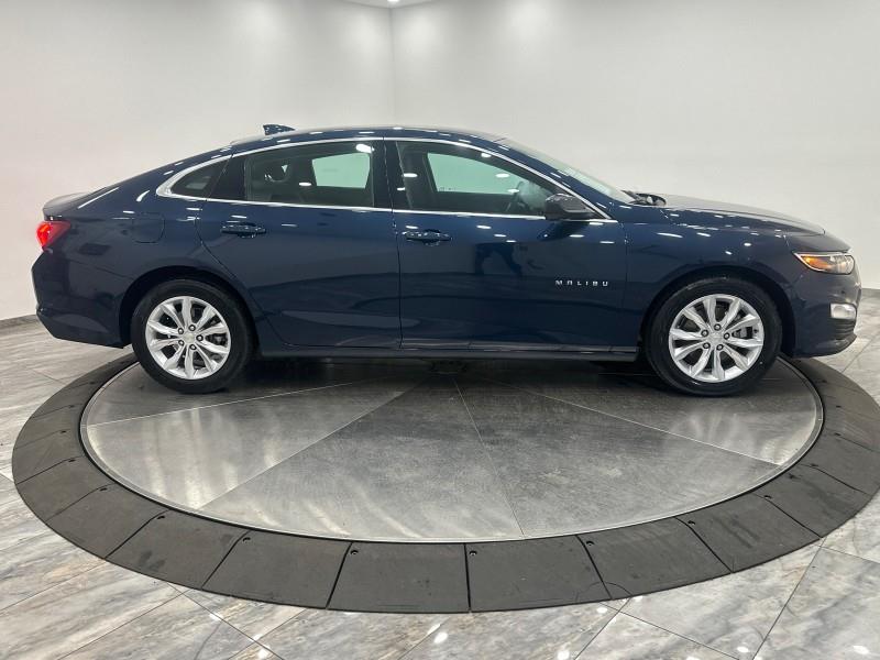 2022 Chevrolet Malibu LT photo