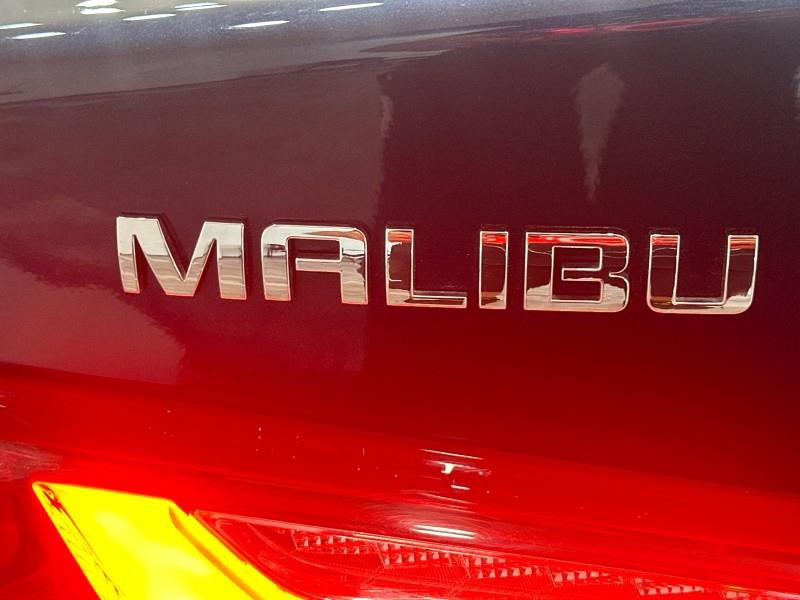 2022 Chevrolet Malibu LT photo