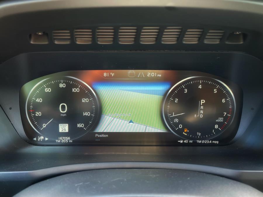 2017 Volvo XC90 T5 AWD 5-Passenger Momentum photo