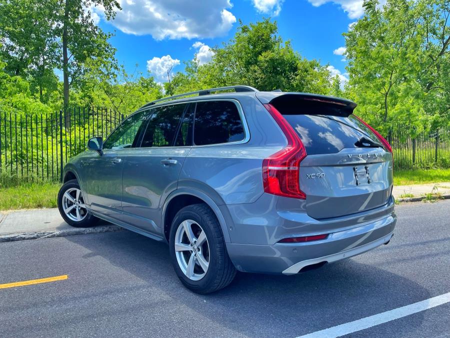 2017 Volvo XC90 T5 AWD 5-Passenger Momentum photo