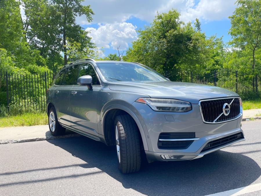 2017 Volvo XC90 T5 AWD 5-Passenger Momentum photo