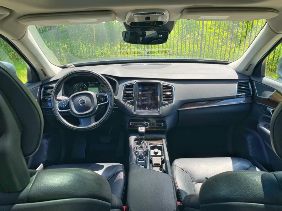 2017 Volvo XC90 T5 AWD 5-Passenger Momentum photo