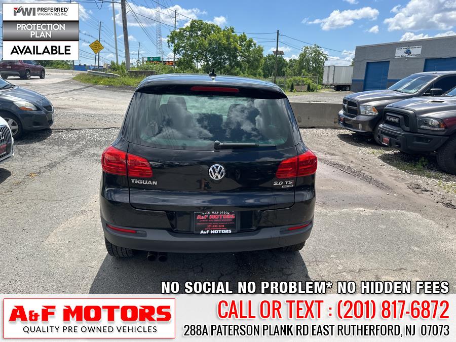 2014 Volkswagen Tiguan S 4Motion photo