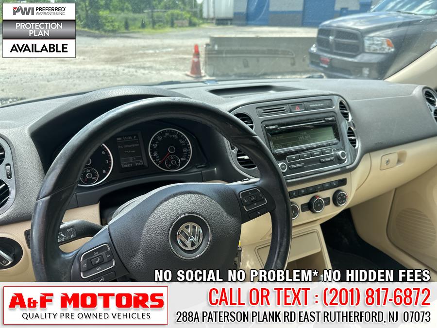 2014 Volkswagen Tiguan S 4Motion photo