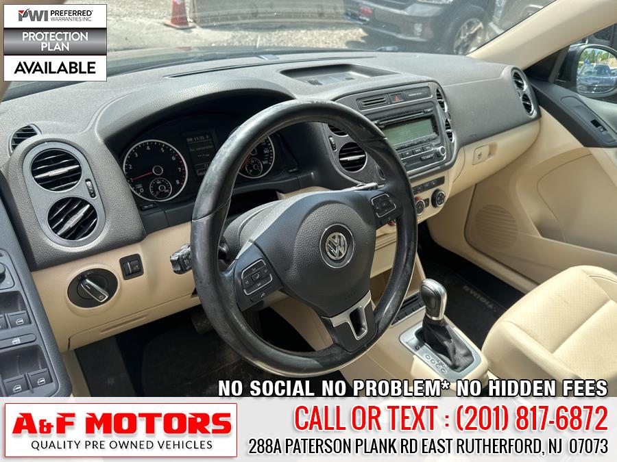 2014 Volkswagen Tiguan S 4Motion photo