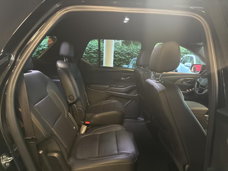 2023 Chevrolet Traverse AWD 4dr LT Leather photo
