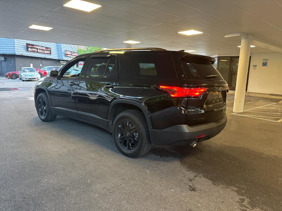 2023 Chevrolet Traverse AWD 4dr LT Leather photo
