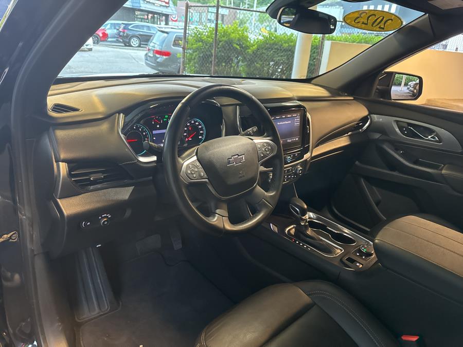 2023 Chevrolet Traverse AWD 4dr LT Leather photo